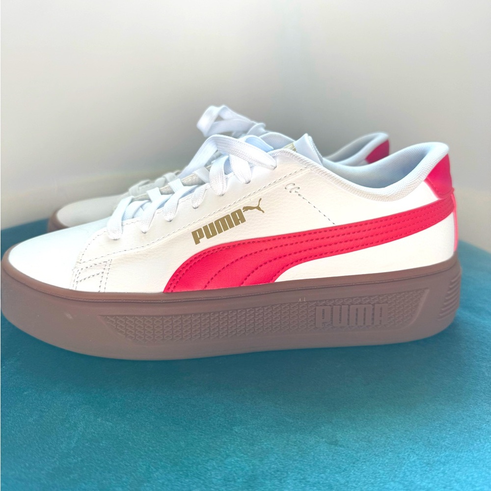 Women’s Puma Smash v3 platform
